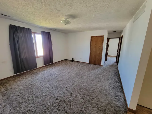 1620 E G St APT 6, North Platte, NE 69101