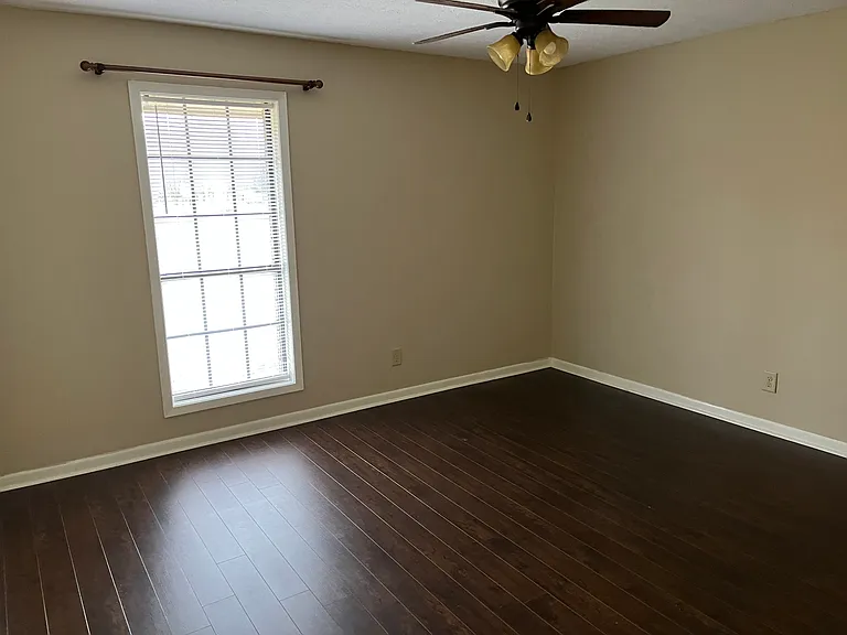 226 Justin Cir — Photo 15