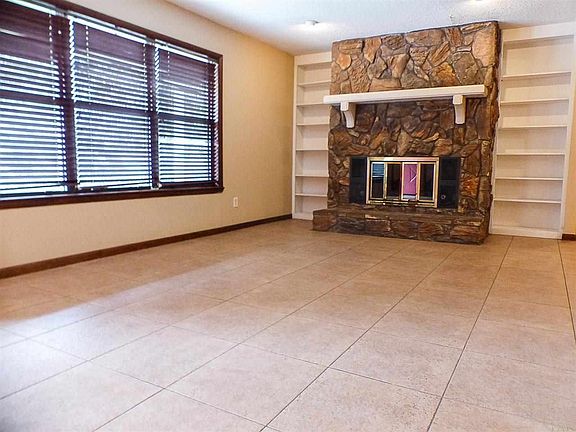 3rd image of 8611 Winding Ln
