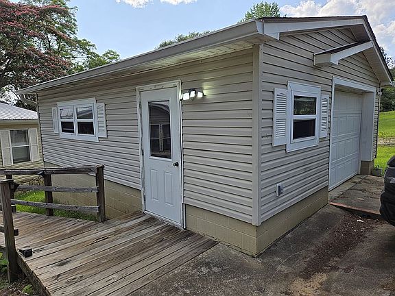 2nd image of 525 Transylvania Dr