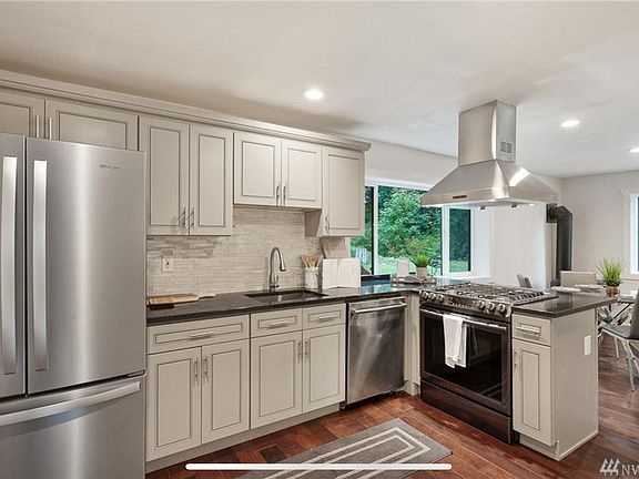 4th image of 3015 172nd St SW #1