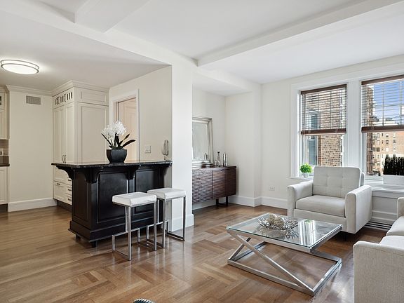 3rd image of 27 W 72nd St #1108
