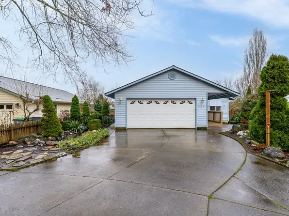1855 NW Jillanne Ct, McMinnville, OR 97128