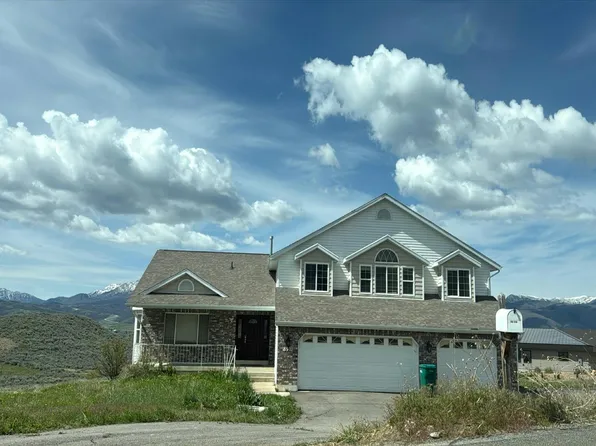 8927 Pineview Dr, Huntsville, UT 84317