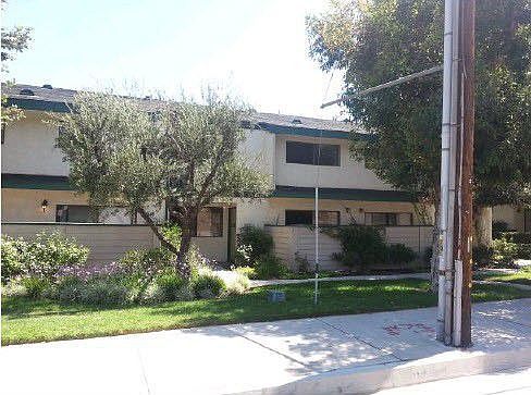 3rd image of 23522 Newhall Ave APT 2