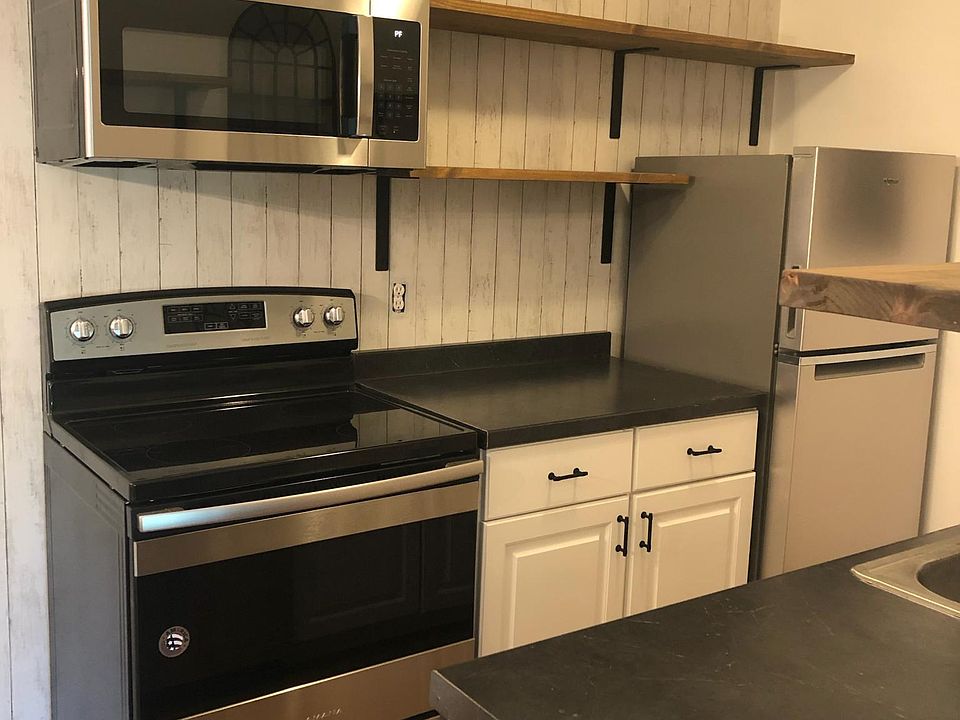 2nd image of 8-215 N East St #8