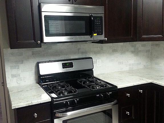 3rd image of 817 Alice Dr