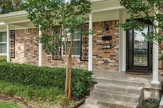 2nd image of 815 Twilight Cir