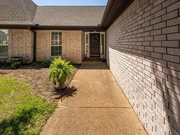 5035 Loosahatchie Dr, Arlington, TN 38002