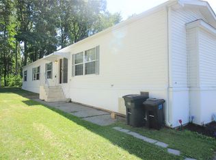 8220 Airport Rd Trailer 25, Northampton, PA 18067