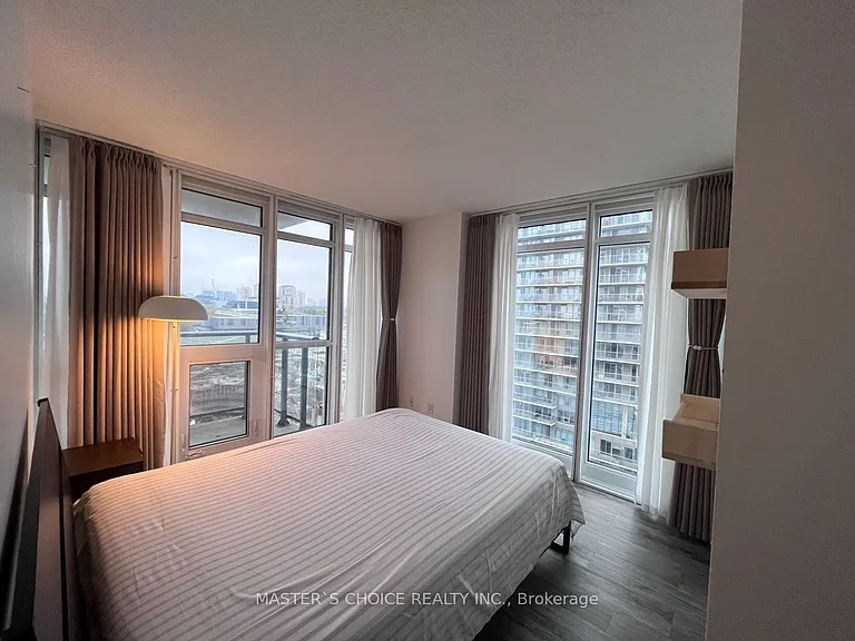 121 McMahon Dr #1717 — Photo 7