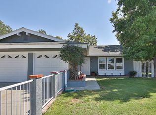 9150 Coral Tree Ln, Riverside, CA 92503