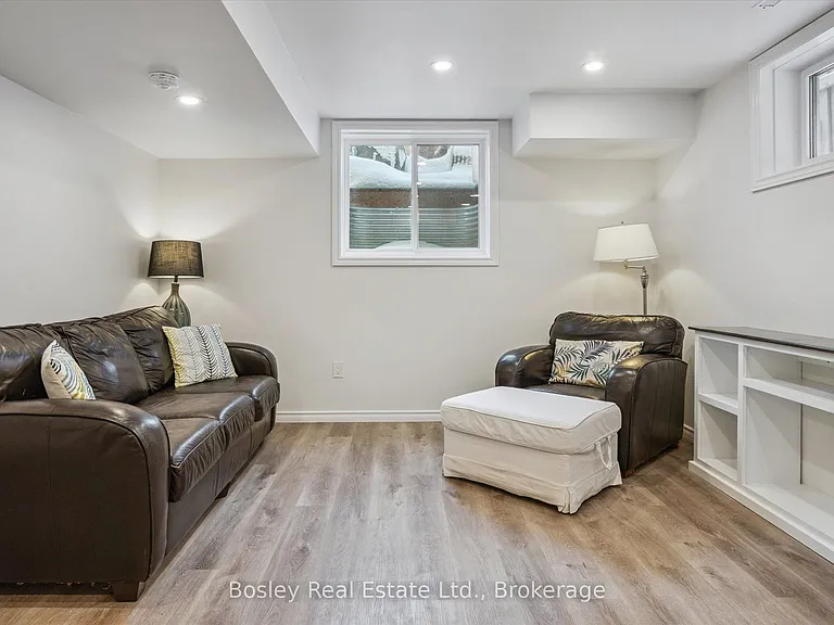 24 Menzie Ave #B — Photo 10