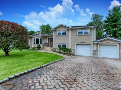 8 Gurney Ter, Fair Lawn, NJ, 07410