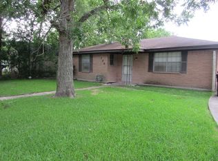 110 E Union St, Eagle Lake, TX 77434