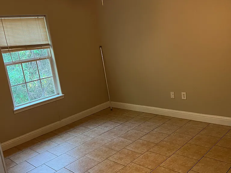 214 Bluebird Ln — Photo 7