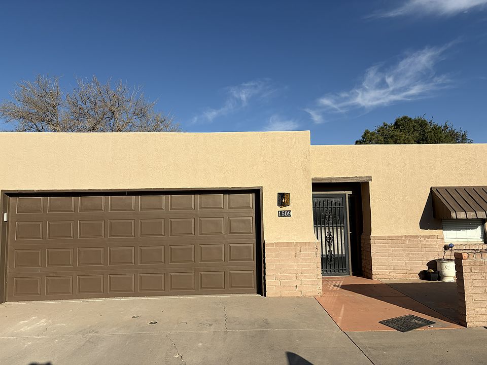 1st image of 1509 Live Oak Pl