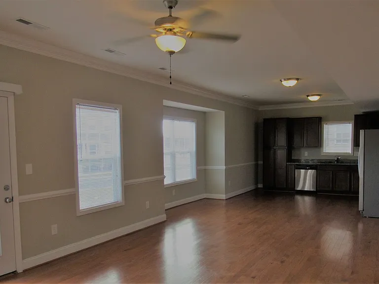 220 Roudabush Dr NW — Photo 2