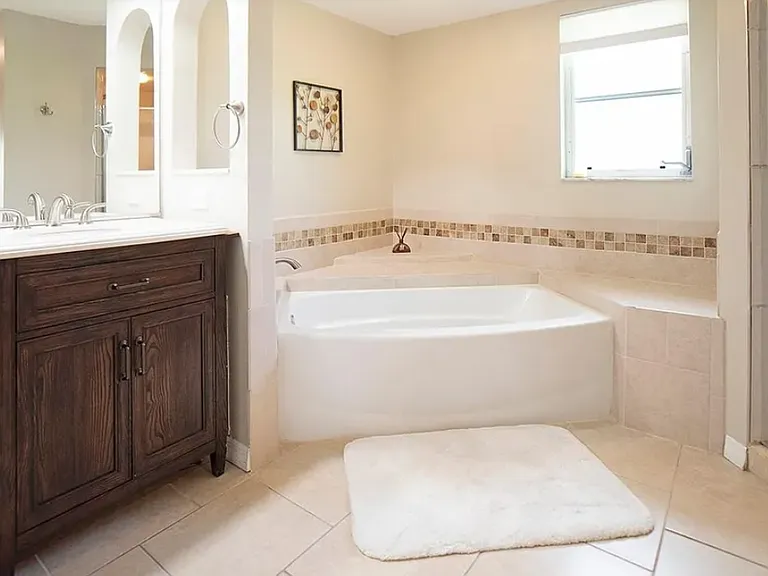 12 Broadmoor Rd #1 — Photo 11