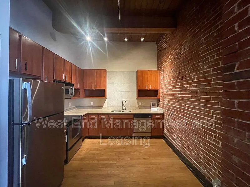 1 bed, 1.0 bath, $1,145 — Photo 4