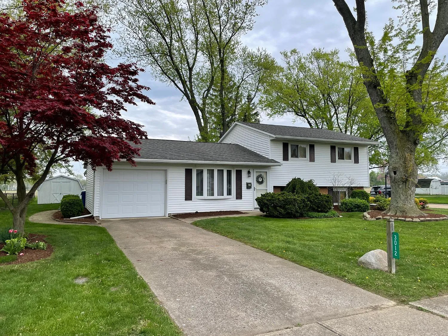 3012 E Bayview Ln photo 1