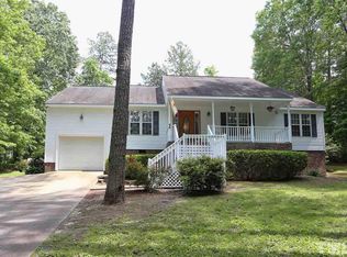 95 Hollyfield Ln, Youngsville, NC 27596