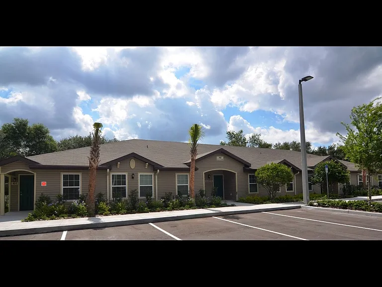 Spring Tree Village Apartments — Photo 8