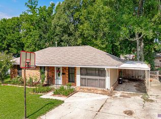 1027 Bruce Dr, Denham Springs, LA 70726