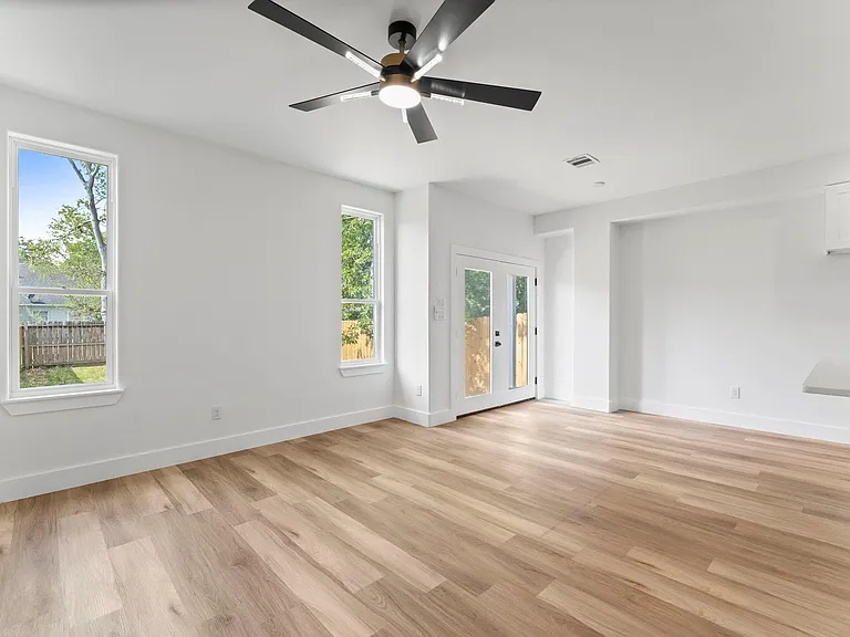 8205 Carver Rd #B — Photo 8
