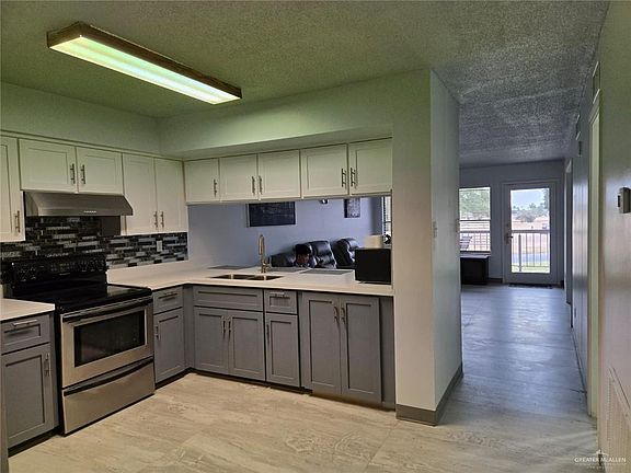 5th image of 2900 Ashley Dr APT 202