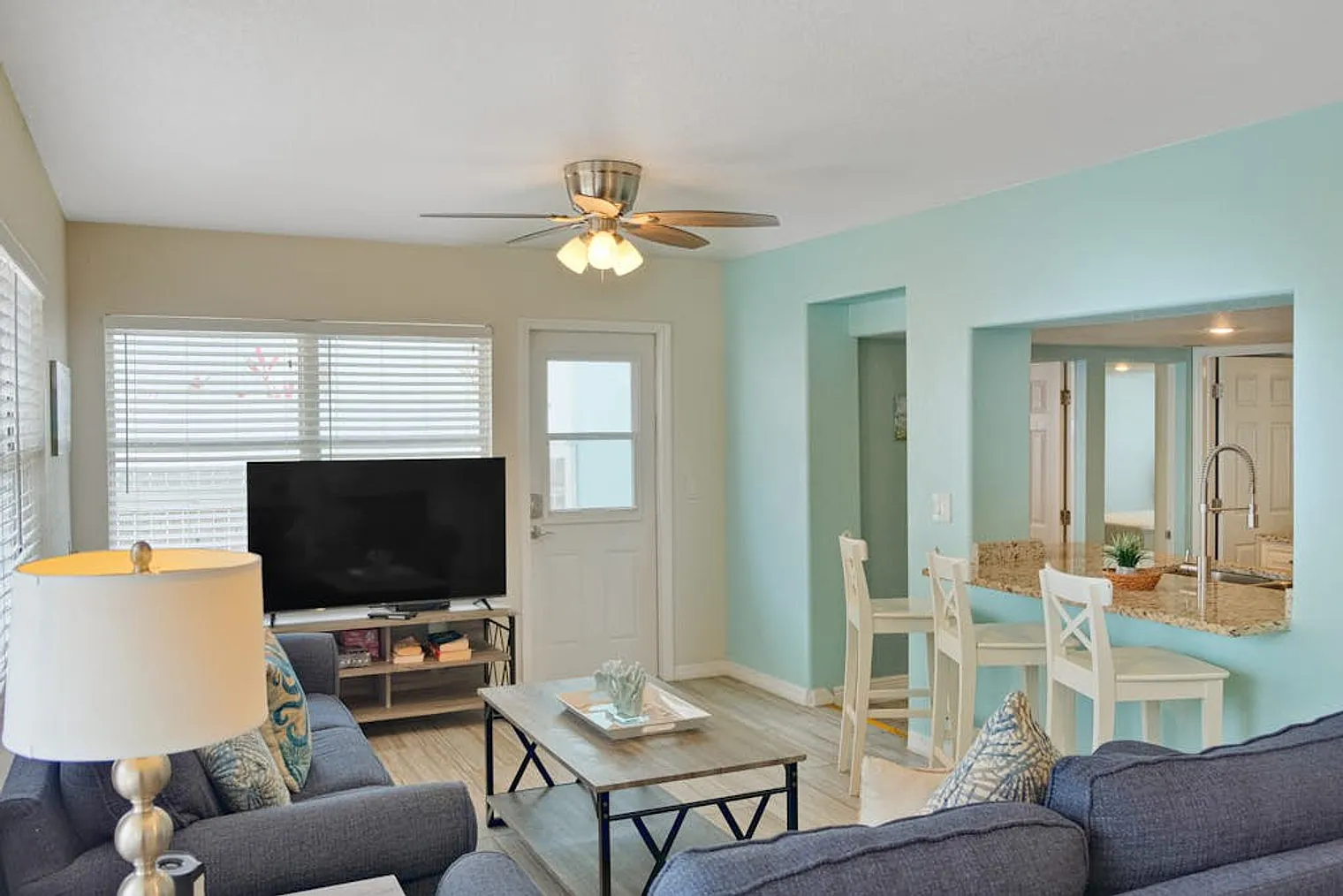 4 bed, 2.0 bath, 1786 sqft, $8,417 — Photo 1