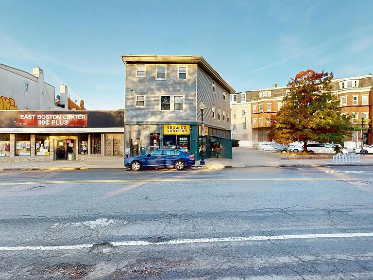 108 Meridian St #1 — Photo 17
