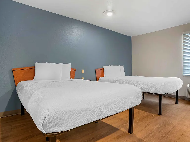 Studio Suite - 2 Full Beds