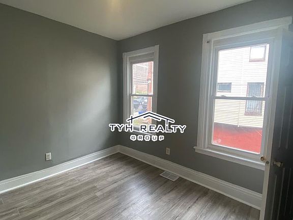 4th image of 114 Milford Ave Floor 2