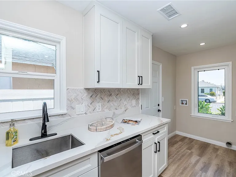 2241 Grand Ave — Photo 5