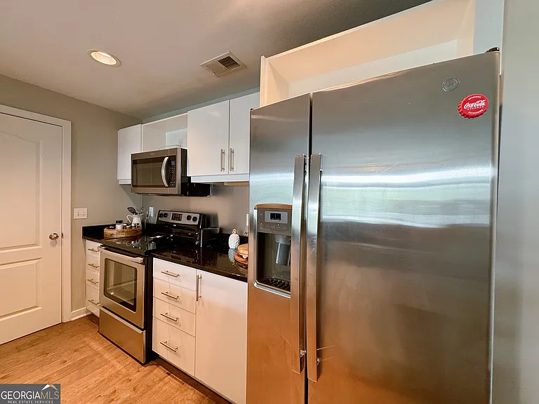 390 17th St NW #5027 — Photo 15