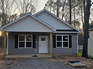 39 Solomon St, Wadesboro, NC 28170