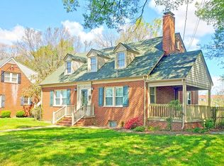 822 Buffalo St, Farmville, VA 23901