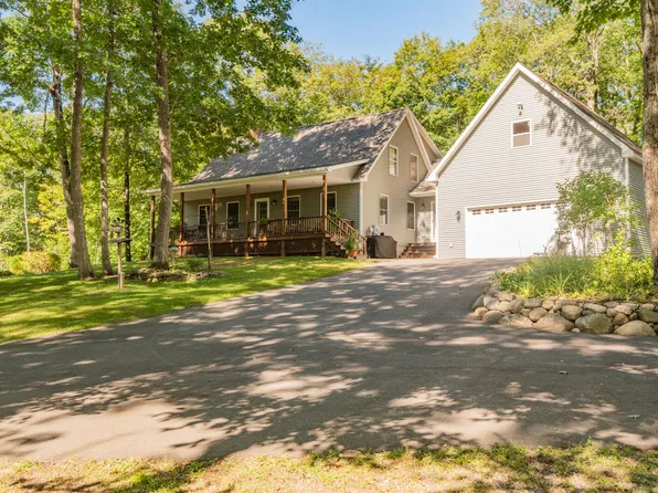 22 Mellow Hill Road, Sidney, ME 04330