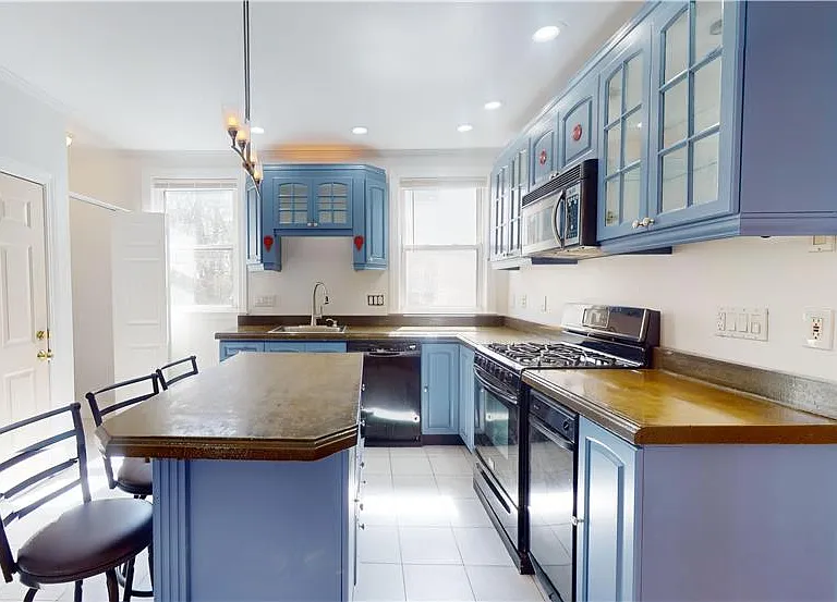 200 Hyde Park Ave #2 — Photo 11