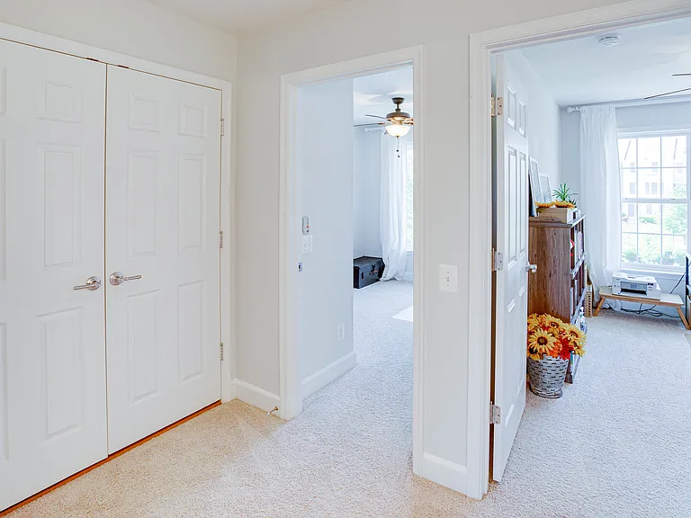 14633 Weeburn Way — Photo 32