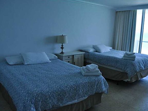 4th image of 5445 Collins Ave APT 1029