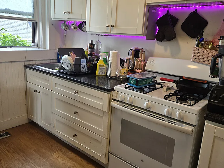 80 Empire St #5 — Photo 1