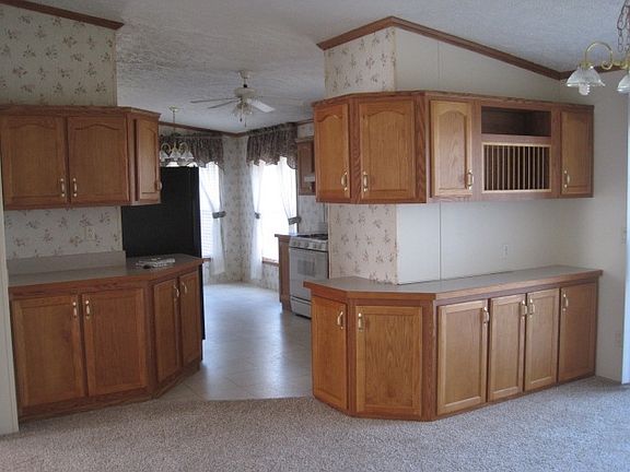 Plenty of Cabinets