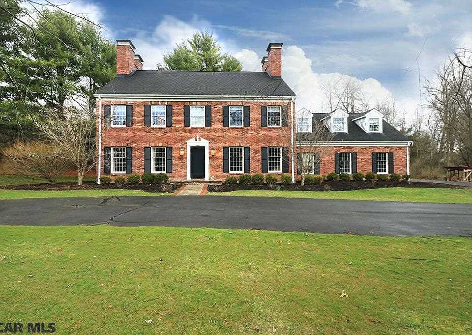 1st image of 2625 Sleepy Hollow Dr