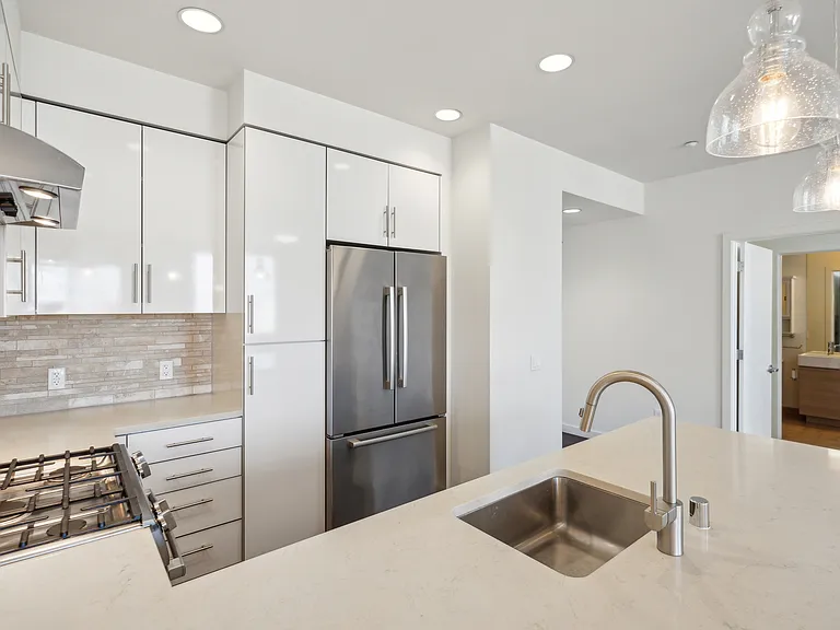 50 Jerrold Ave #305 — Photo 9