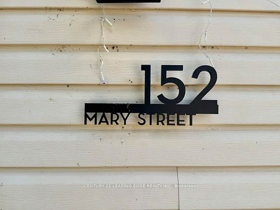 2nd image of 152 Mary St