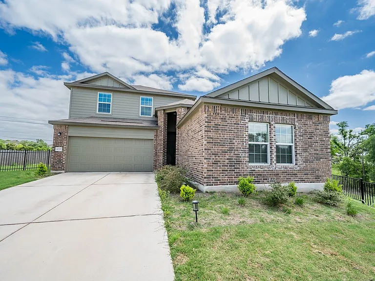 10217 Prague Ct — Photo 1