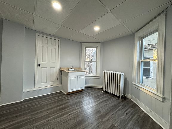 2nd image of 49 Fairview St #1R