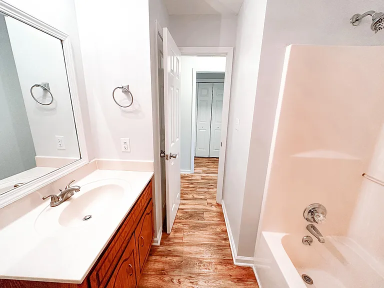 116 Ballygar St #H — Photo 8